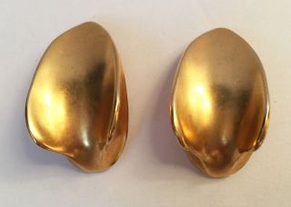 Vtg 80s Robert Lee Morris Gold Sculptural Clip On Earrings
