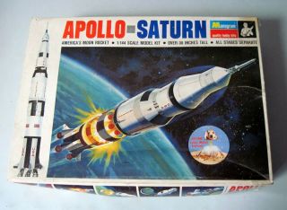 Vintage Monogram Apollo Saturn Rocket Model Kit