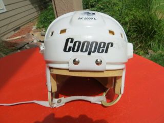 Vintage Sk2000l Cooper Ice Hockey Helmet In White Right Side Plate Is Missing