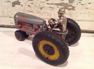 Vintage Hubley Diecast Massey Harris Tractor With Nickel Plated Driver 5