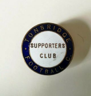 Vintage Enamel Tonbridge Football Supporters Badge Button Hole Attachment.
