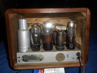 Vintage 1940 ' s Crosley Wood Tube Radio.  Rare Model 506 8