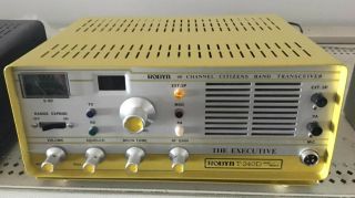 Vintage 1979 Robyn T - 240d Executive 40 Channel Cb Base Station Radio