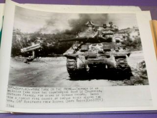 Wwii Ap Wire Photo U.  S.  Tank Scans Countryside Le Colunvier France 9/4/44 Dsp704