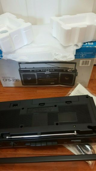 Sony CFS - 230 Vintage AM/FM Cassette Recorder Player Radio Boombox 4