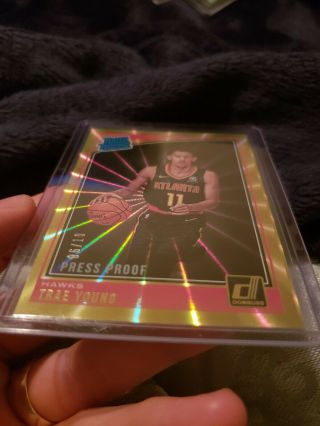 2018 - 19 Donruss Rated Rookie Gold Laser TRAE YOUNG RC 6/10 Hawks  10