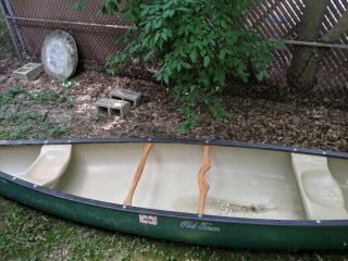 Vintage OLD TOWN CANOE - DISCOVERY 158 - 2 FEATHER OARS 4