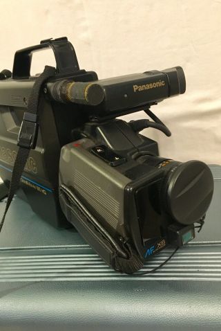 Panasonic Omnimovie VHS HQ Camcorder Vintage Case Cords Battery 6