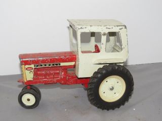 Vintage Ertl Farmall 560 International Ih Tractor With Cab 1:16 Toy
