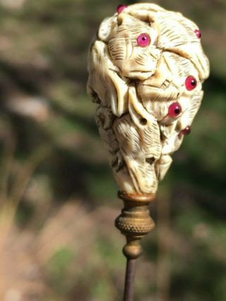 Vintage Antique Carved Bone Hat Pin W/dog Heads Faces & Purple Eyes