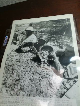 Wwii Associated Press Wire Photo Buckets Full Of Money When Truck Bombed Dsp357