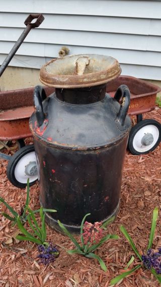 Neat Vintage Dairy Buhl 10 Gallon Milk Can - Black & Rust - Cool