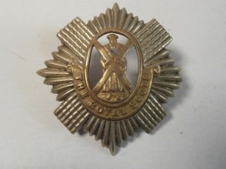 Ww2 Great Britain British Army Royal Scots Medal Hat Badge Pin