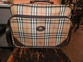 Burberry,  Vintage Nova Check.  48 Hour Bag.  Rare Unbelievable Price