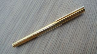 Vintage S.  T.  Dupont Classique 18ct 750 Gold M Nib Gold Plated Fountain Pen