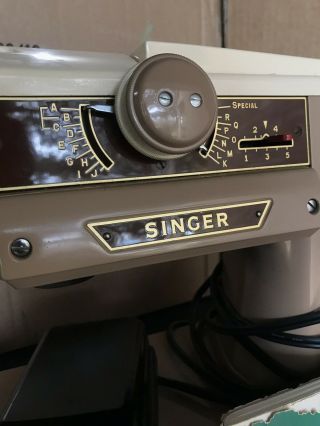 Vintage Singer 401a Sewing Machine W/ Pedal,  Case,  Attach - Serviced &