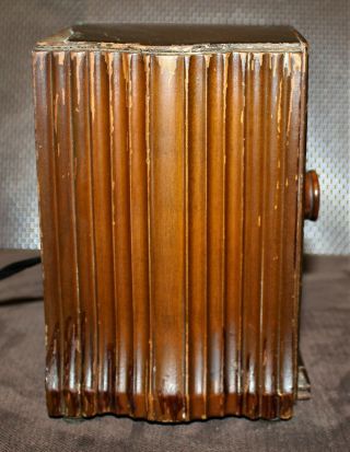 VINTAGE OLD ANTIQUE MIDGET TUBE RADIO;EARLY 1930 ' S,  BRAND UNKNOWN,  RESTORED, 7