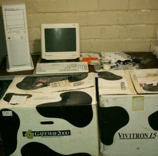 Vintage Windows 95 Gateway 2000 P5 - 100 Computer System - Near Complete,  W/ Boxes