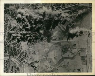 1944 Press Photo U.  S.  Army Air Force Bombs Yugoslavia,  World War Ii - Pim00411