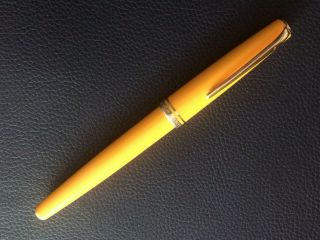 Rare Montblanc Generation - Rollerball Pen - Yellow & Gold