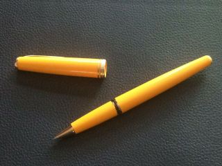 Rare Montblanc Generation - Rollerball Pen - Yellow & Gold 4