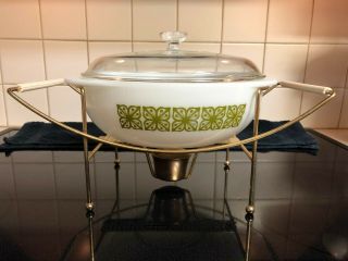 Vintage Pyrex 2 Qt.  Covered Casserole Dish With Metal Cradle Warming Stand