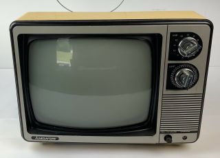 Mitsubishi Mga Vintage Television Set 12 " B/w Tv (model Bs 1211)