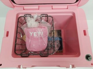 YETI Tundra 35 PINK Cooler -.  RARE bonus Pink Hat 5