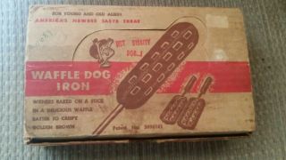 Vintage antique Waffle Dog Iron EXTREMELY RARE.  Cast Iron. 2