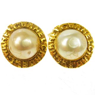 Auth Chanel Vintage Cc Logos Imitation Pearl Earrings Clip - On 0.  8 " Ak17343e