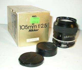 Vintage Nikon Nikkor Camera Lens W/ Caps 105mm 1:2.  5 846461 $420