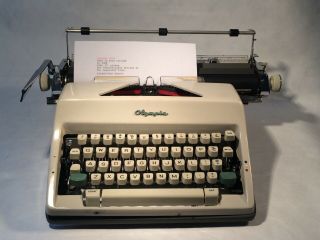 Olympia Sm - 9 Typewriter,  Wide Carriage,  With Case,  Types Excellent; 1964 Vintage