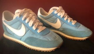 Vintage 1970s/ Early 80s Womens 5 1/2 Nike Diablo Running Shoes