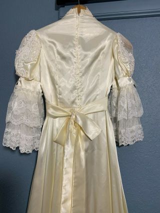 Vintage Loralie Originals gown lace ivory satin sz 3/4 Victorian wedding 8