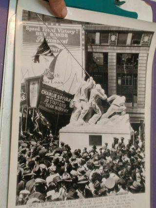 5/11/45 Ap Wire Photo50 Foot Iwo Jima Statue Unveiled In Times Square Dsp560