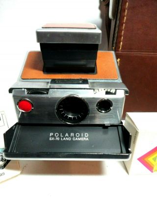 VTG Polaroid SX - 70 Land Camera w/ Flash Bars,  2 Accessories & Carrying Case VGC 3