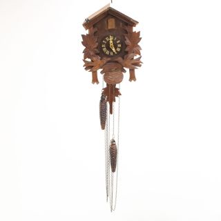 Vintage Cuckoo Clock With Wood Carving & Birds Chirping Motif 458