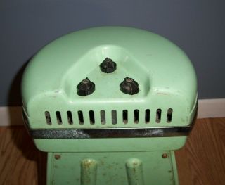 Vintage Hamilton Beach 40DM Jadite Green Triple Milk Shake 3 Head Mixer USA 8