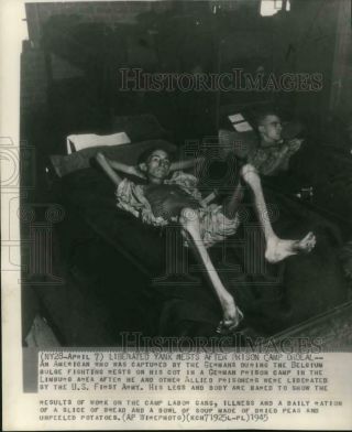 1945 Press Photo Liberated American Rest On Cot In German Prison Camp