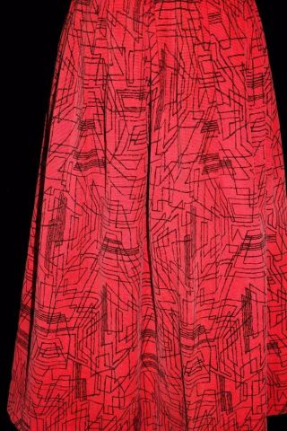 VERY RARE VINTAGE EARLY 1950 ' S BLACK ABSTRACT DESIGN COTTON RED CORDUROY SKIRT 2