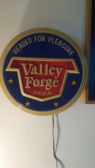 Vintage.  50 ' sValley Forge Beer Advertising light up Sign.  Hard to find 2