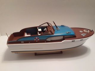 VINTAGE CHRIS CRAFT CABIN CRUISER 