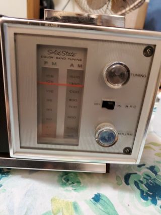 Vintage Panasonic Solid State Am/fm Clock Radio. 3