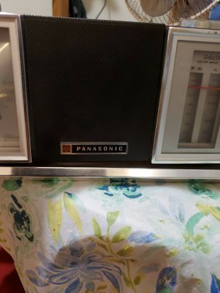 Vintage Panasonic Solid State Am/fm Clock Radio. 4