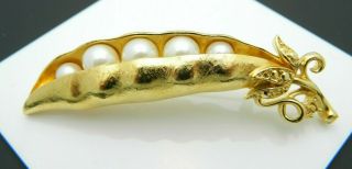 Trifari Tm Faux Pearl Peas In The Pod Gold Tone Pin Brooch Vintage