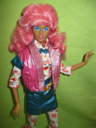 Rare Integrity Fr 2014 Jem And The Holograms Raya Alonso Pink Hair Doll & Outfit