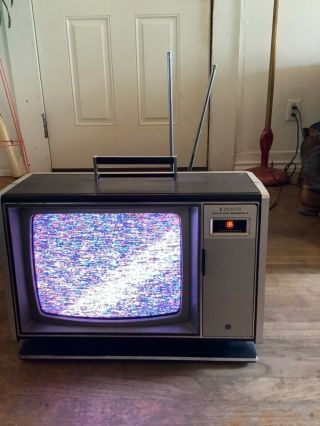 Vtg Zenith Chromacolor Ii Portable Color Tv 1976 Woodgrain Sg1310w Television