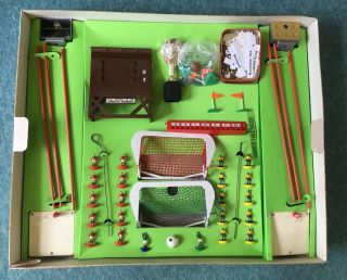 Vintage Subbuteo World Cup Edition - 1970s - Football Game - P&P 3