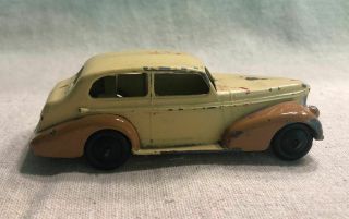 Vintage Dinky Toys 1939 Two - Tone Oldsmobile Diecast Metal 39b