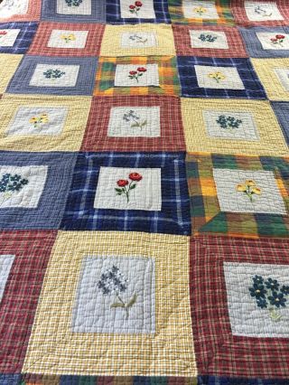 Vintage Hand Crafted Gorgeous Embroidered Flowers Patchwork Quilt 88” X 85”